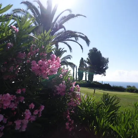 Villa Garden Level For 5 People With Sea View Saint-Raphael (Var)