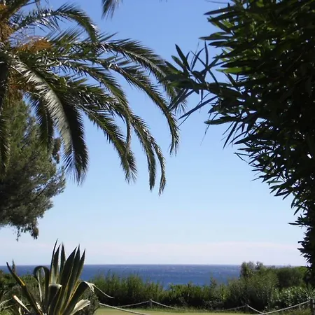 Garden Level For 5 People With Sea View Saint-Raphael (Var)