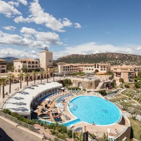 Garden Level For 5 People With Sea View * Saint-Raphaël