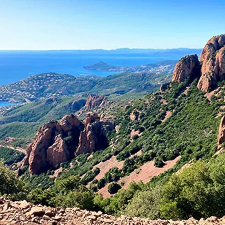 Garden Level For 5 People With Sea View Saint-Raphael (Var)