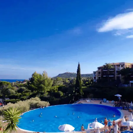 빌라 Garden Level For 5 People With Sea View Saint-Raphaël
