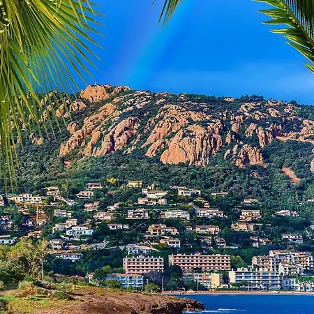 Villa Garden Level For 5 People With Sea View *