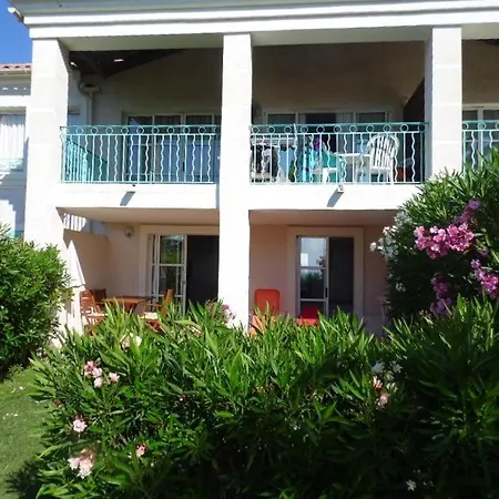 Garden Level For 5 People With Sea View * Saint-Raphaël