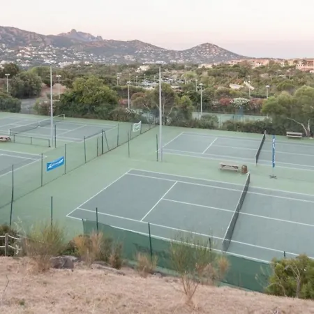 Garden Level For 5 People With Sea View * Saint-Raphaël