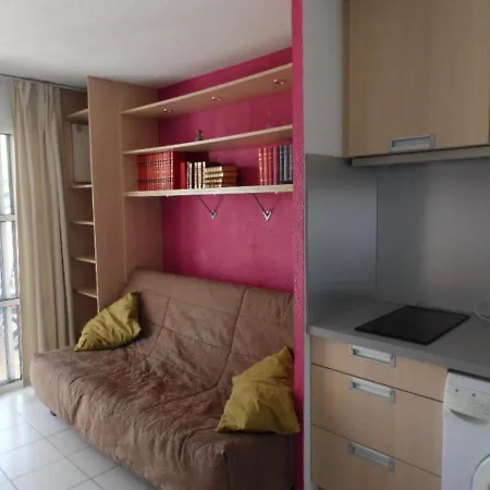 빌라 Garden Level For 5 People With Sea View *