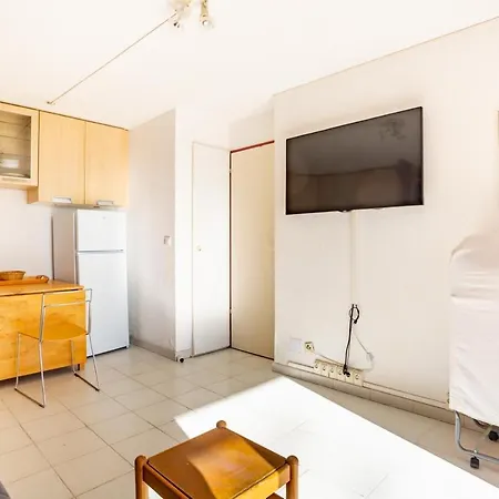Garden Level For 5 People With Sea View 빌라 Saint-Raphaël
