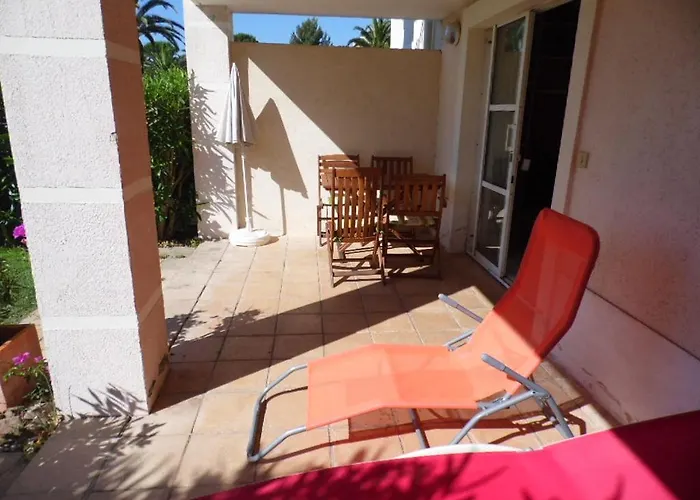 Villa Garden Level For 5 People With Sea View Saint-Raphaël