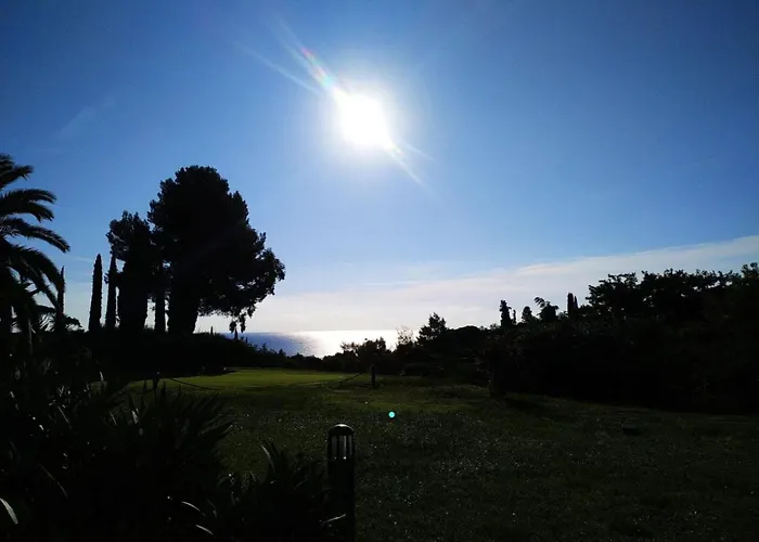 Garden Level For 5 People With Sea View Villa Saint-Raphaël